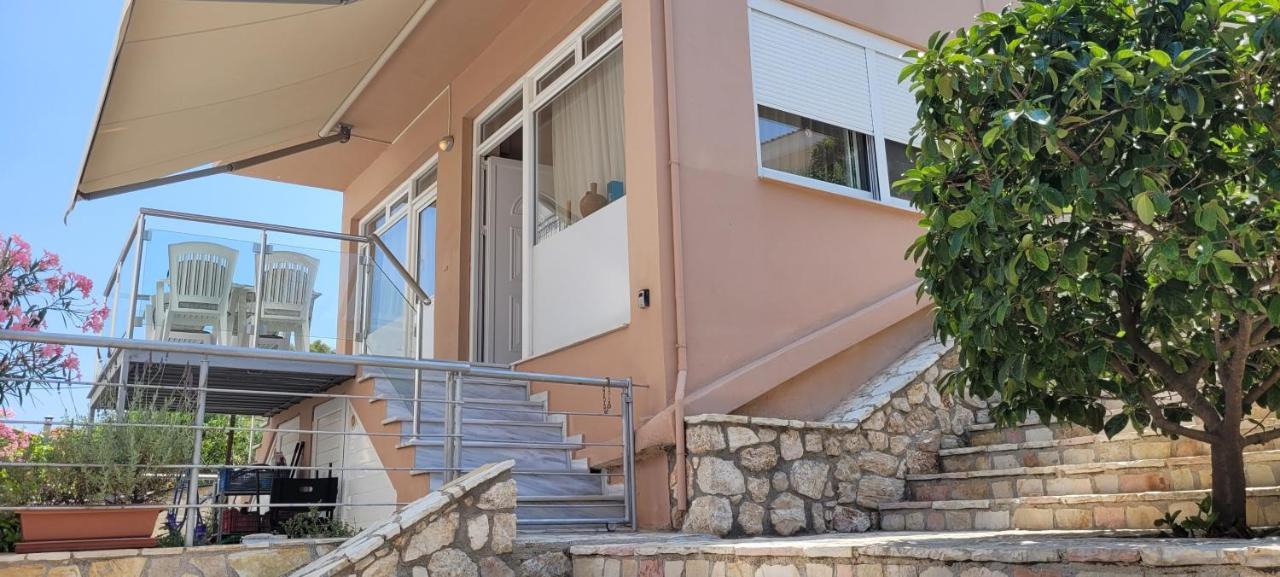 Family Apartment Derveni Extérieur photo